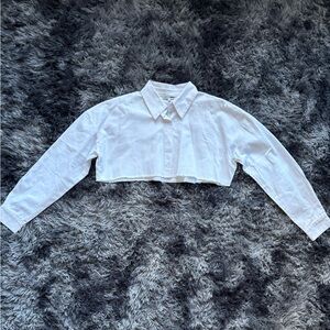 Fashion Nova White Cropped Button-Up Top, Long Sleeve Crop Top – Size Medium